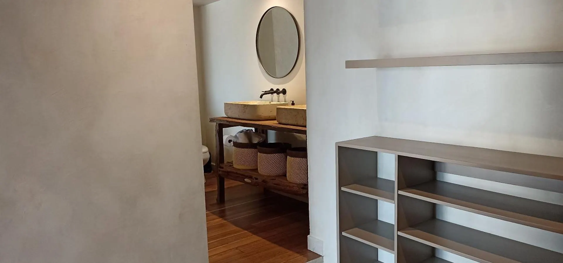Orange Suites By Vibra Bonita Medellin Colombia