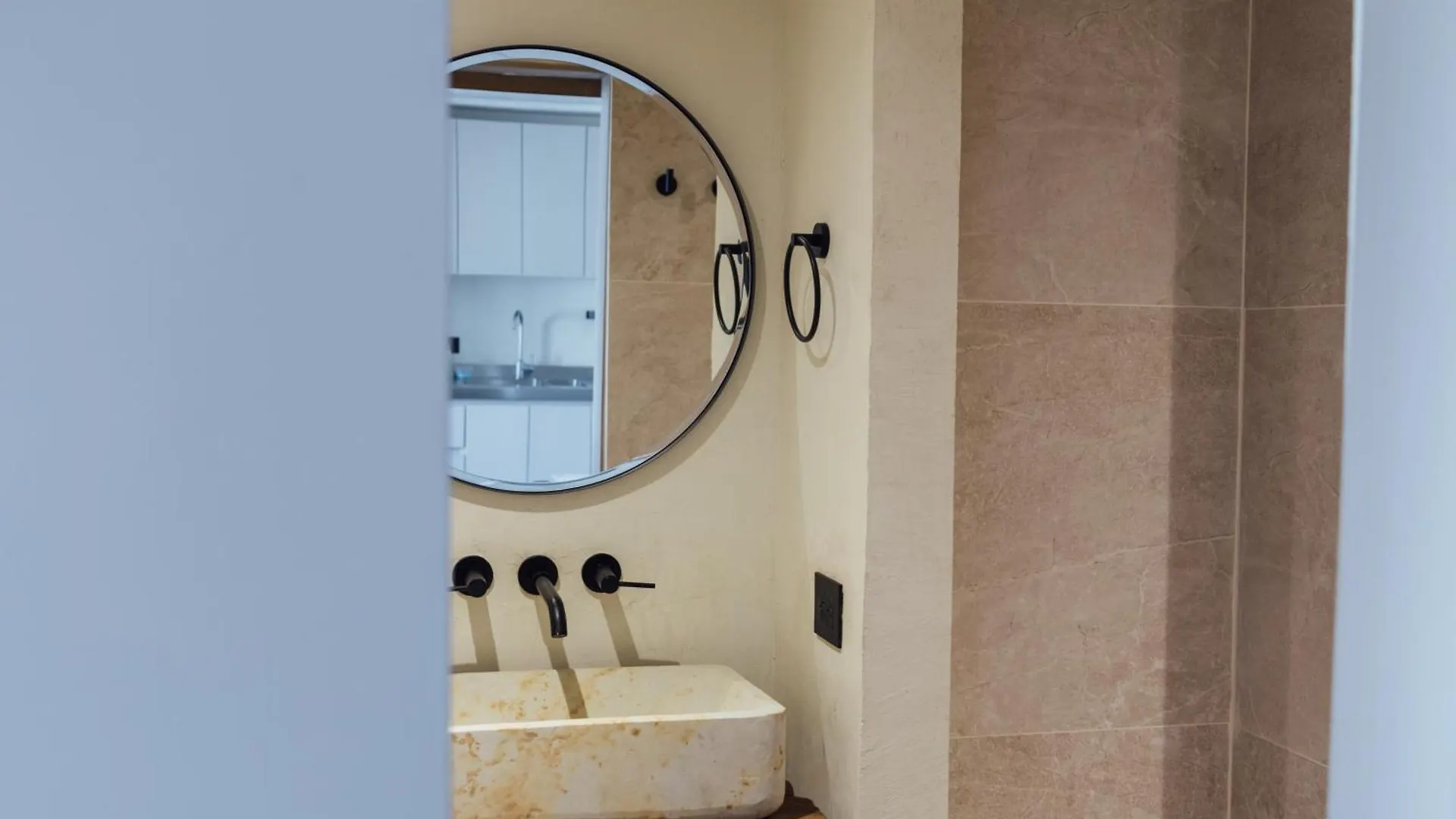 Orange Suites By Vibra Bonita Medellin Apartment
