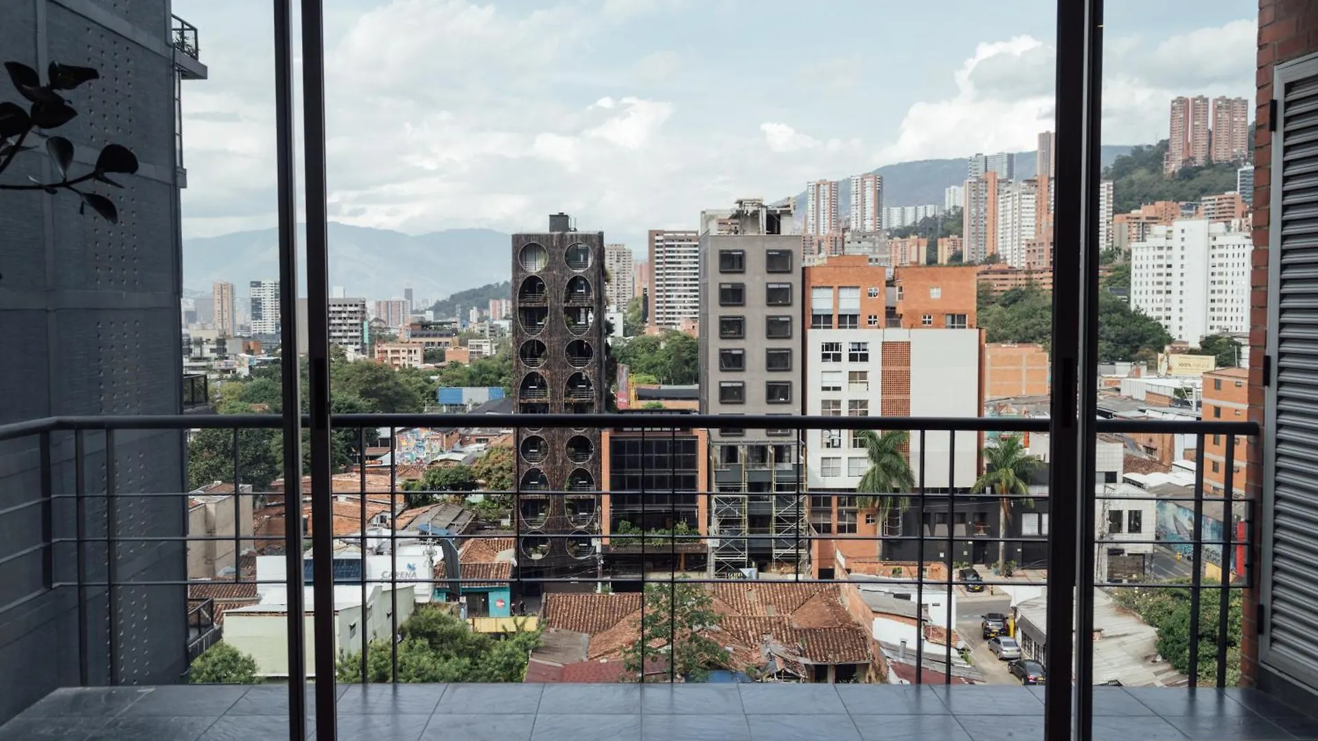 Orange Suites By Vibra Bonita Medellin Colombia