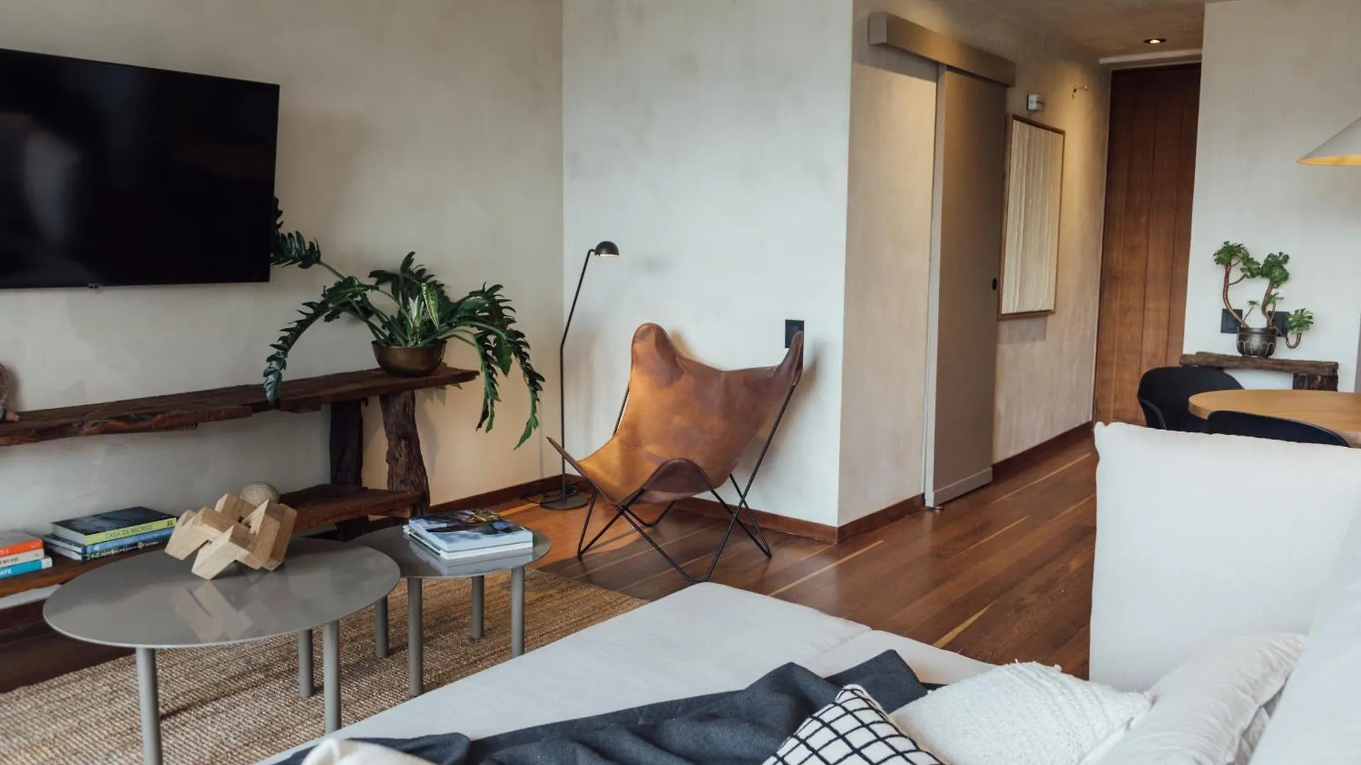 Orange Suites By Vibra Bonita Medellin Colombia