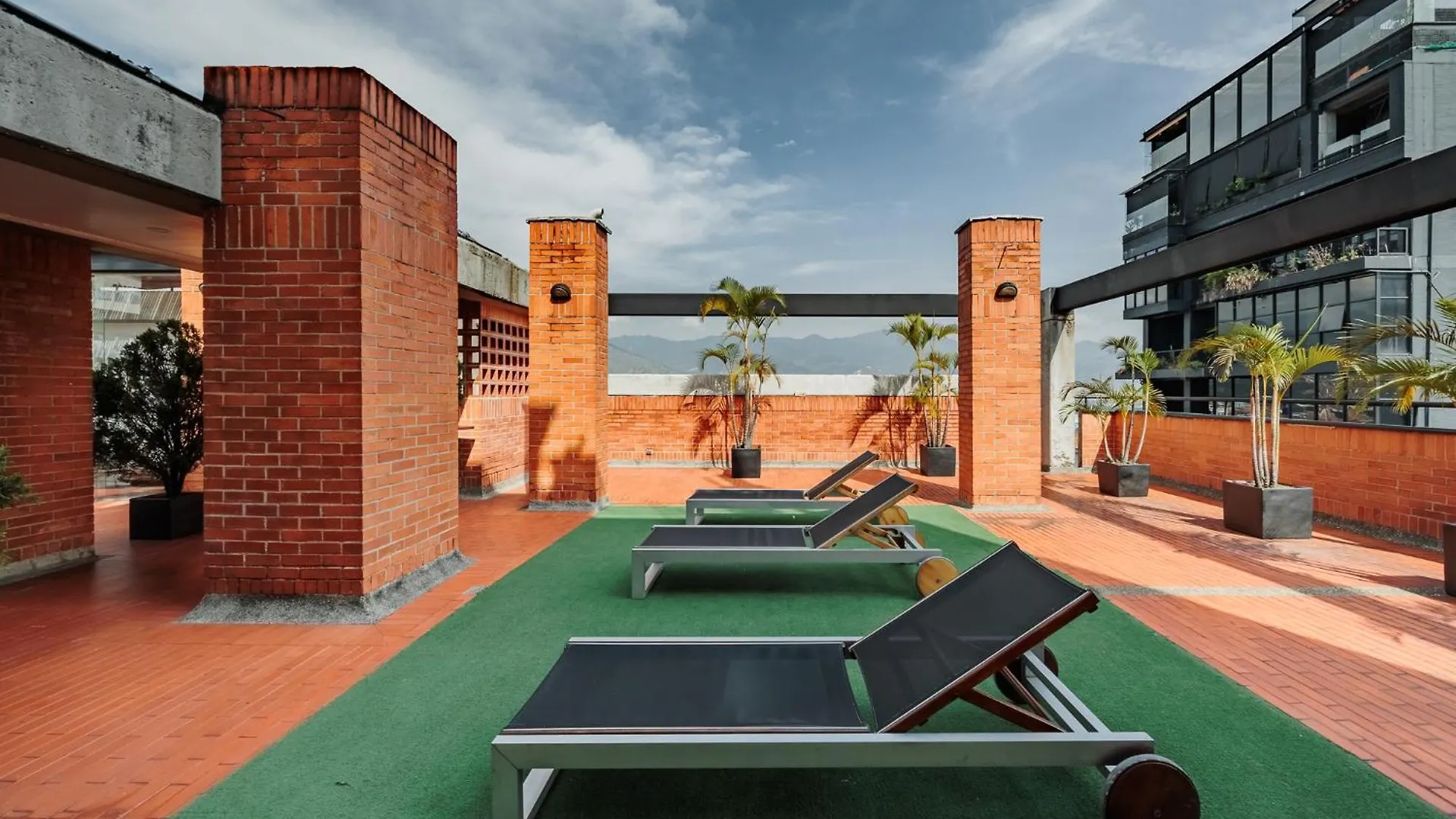Orange Suites By Vibra Bonita Medellin Colombia