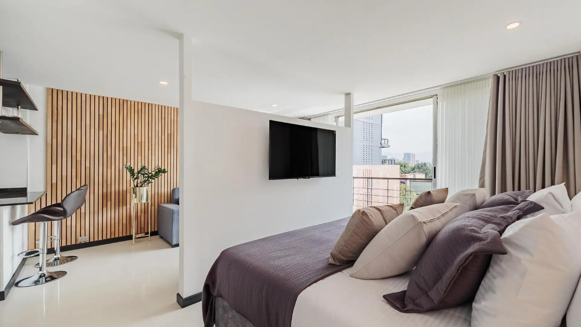 Apartment Orange Suites By Vibra Bonita Medellin