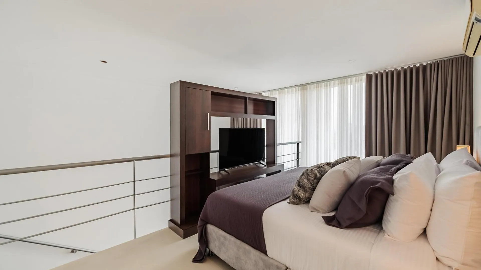 Orange Suites By Vibra Bonita Medellin Apartment